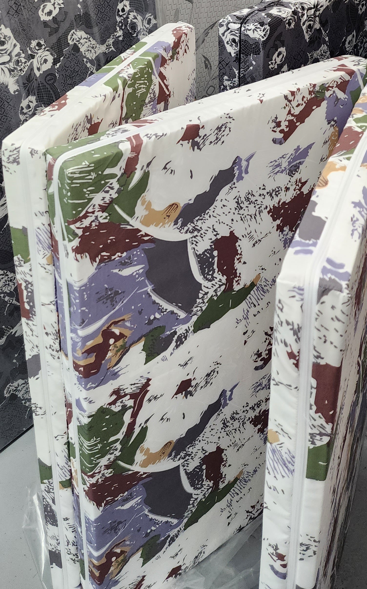 SINGLE HARD MATTRESS WITH FOLDER 2.7 INCH