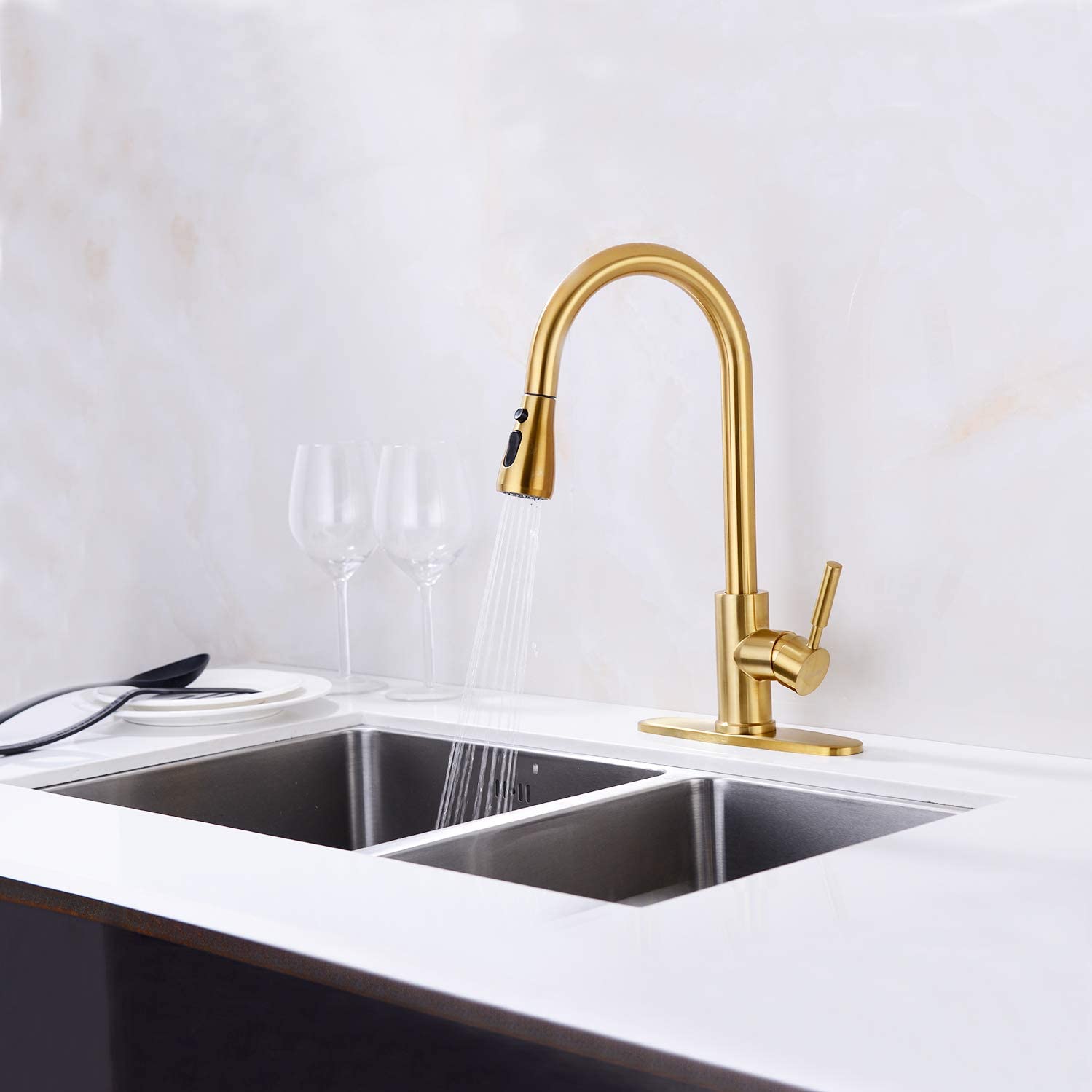 A1 Choice Gold Kitchen Faucet With Pull Out Sprayer
