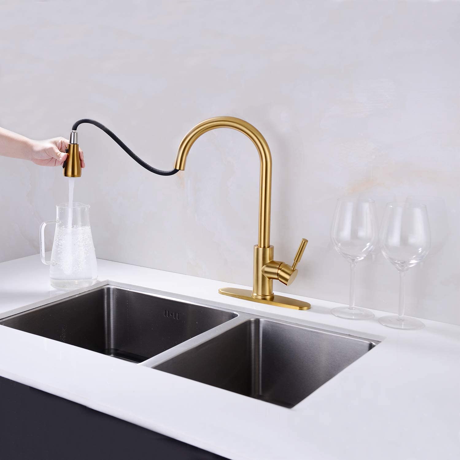 A1 Choice Gold Kitchen Faucet With Pull Out Sprayer